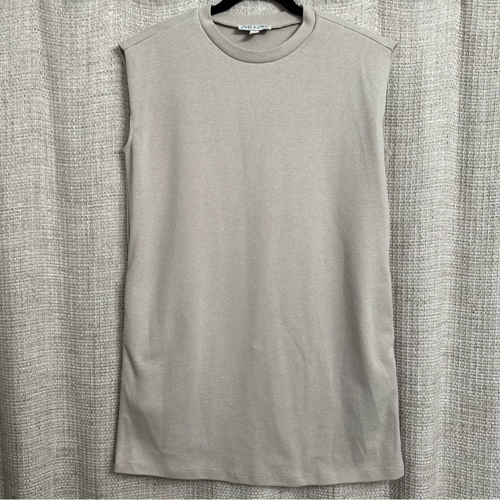 Boutique She + Sky Sleeveless Knit Dress With Pockets Tan Taupe Sand Size Medium